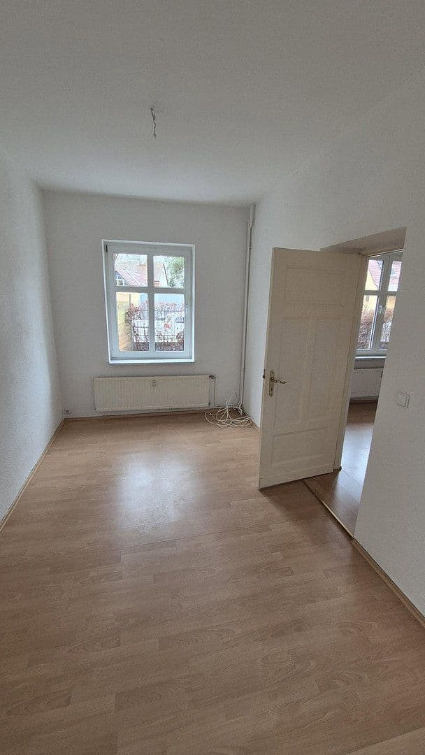 Prenájom bytu 4-izbový 85 m², Eichwalde, Brandenbursko Prenájom bytu 4-izbový 85 m², Eichwalde, Brandenbursko