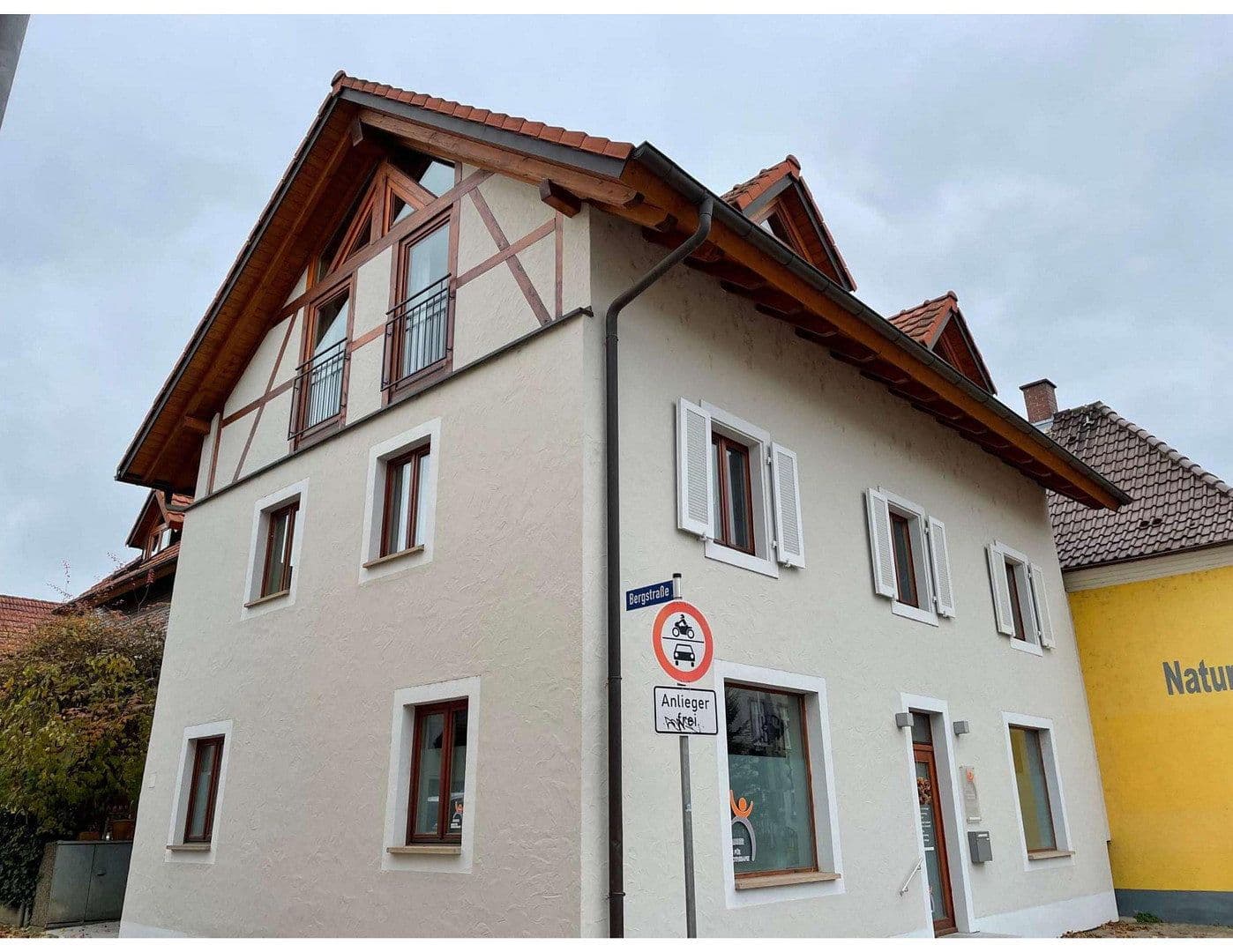 Prenájom bytu 3-izbový 72 m², Bundesstraße 22, Ehrenkirchen, Bádensko-Wurttembersko Prenájom bytu 3-izbový 72 m², Bundesstraße 22, Ehrenkirchen, Bádensko-Wurttembersko