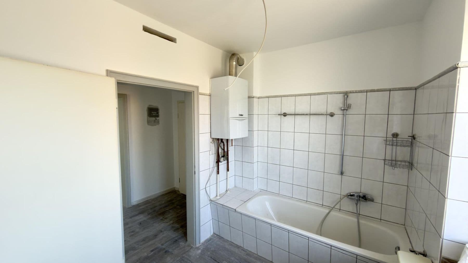 Prenájom bytu 2-izbový 55 m², Ritterstraße 55, Solingen, Severné Porýnie - Westfálsko Prenájom bytu 2-izbový 55 m², Ritterstraße 55, Solingen, Severné Porýnie - Westfálsko