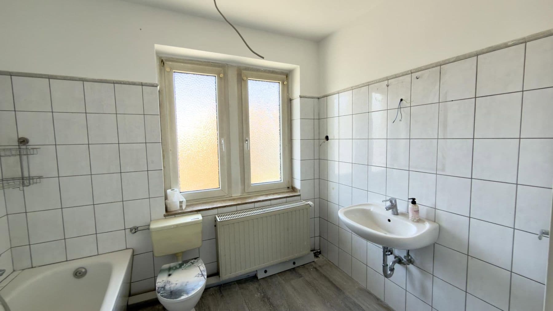 Prenájom bytu 2-izbový 55 m², Ritterstraße 55, Solingen, Severné Porýnie - Westfálsko Prenájom bytu 2-izbový 55 m², Ritterstraße 55, Solingen, Severné Porýnie - Westfálsko