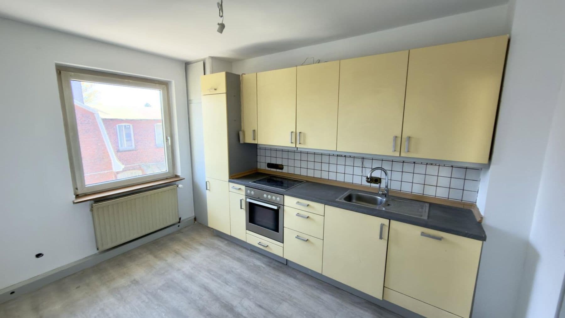 Prenájom bytu 2-izbový 55 m², Ritterstraße 55, Solingen, Severné Porýnie - Westfálsko Prenájom bytu 2-izbový 55 m², Ritterstraße 55, Solingen, Severné Porýnie - Westfálsko