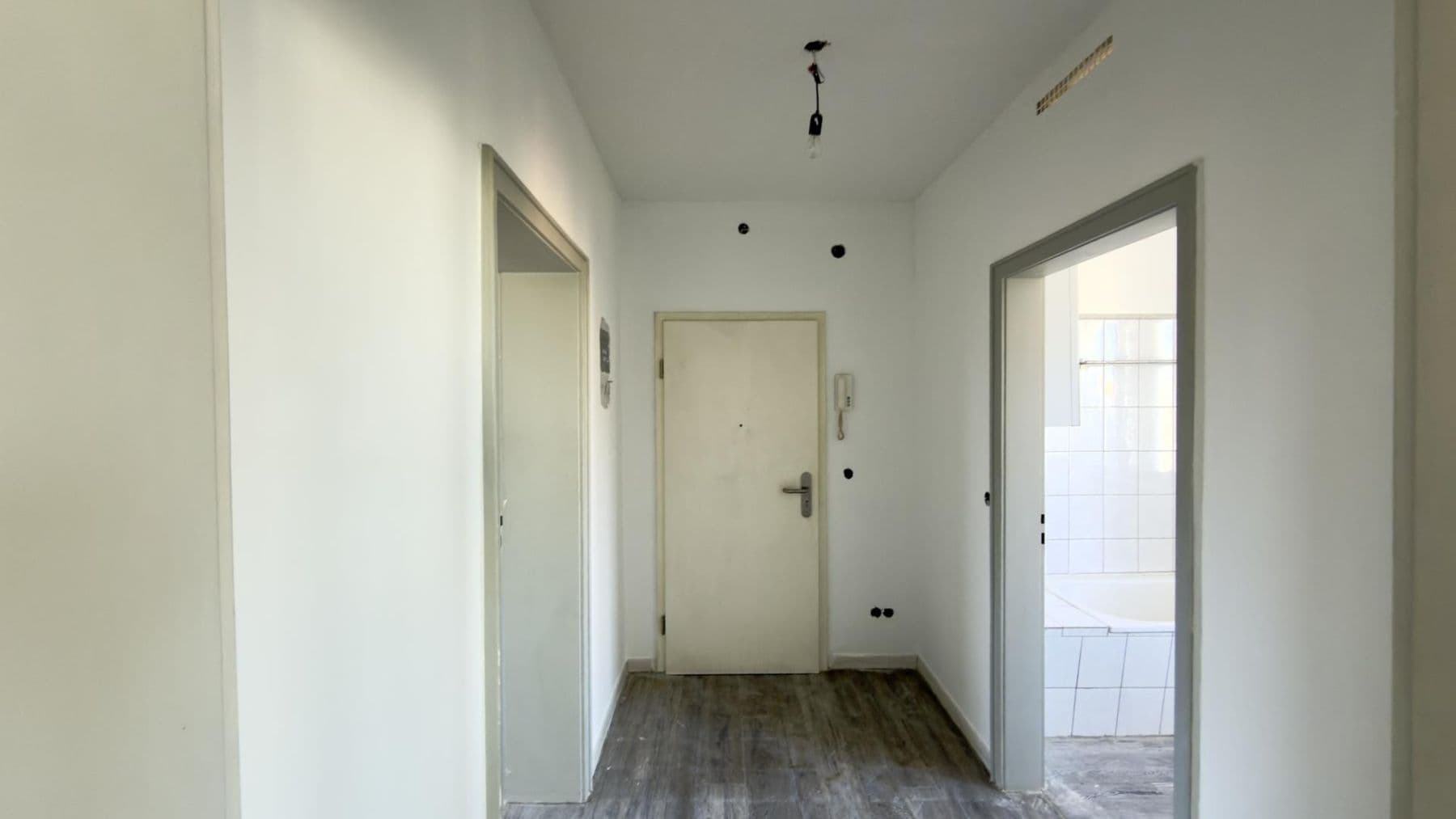 Prenájom bytu 2-izbový 55 m², Ritterstraße 55, Solingen, Severné Porýnie - Westfálsko Prenájom bytu 2-izbový 55 m², Ritterstraße 55, Solingen, Severné Porýnie - Westfálsko