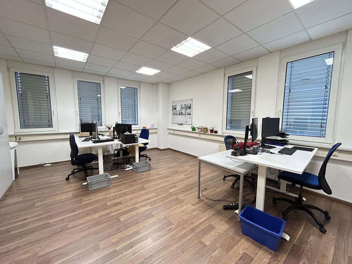 Prenájom kancelárie 289 m², Stuttgarter Straße 41, Pforzheim, Bádensko-Wurttembersko Prenájom kancelárie 289 m², Stuttgarter Straße 41, Pforzheim, Bádensko-Wurttembersko