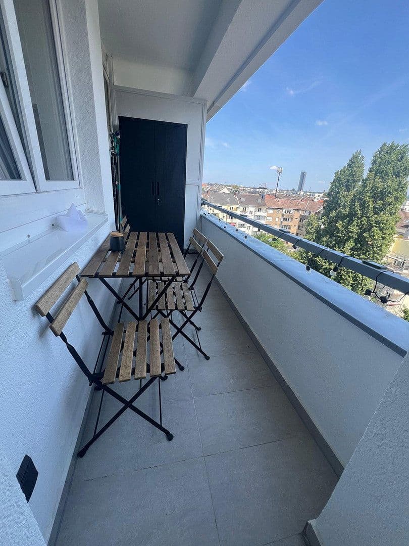 Prenájom bytu 2-izbový 55 m², Augustastr. 32, Düsseldorf, Severné Porýnie - Westfálsko Prenájom bytu 2-izbový 55 m², Augustastr. 32, Düsseldorf, Severné Porýnie - Westfálsko