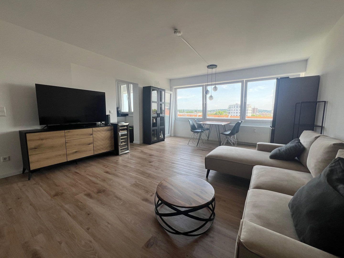 Prenájom bytu 2-izbový 55 m², Augustastr. 32, Düsseldorf, Severné Porýnie - Westfálsko Prenájom bytu 2-izbový 55 m², Augustastr. 32, Düsseldorf, Severné Porýnie - Westfálsko