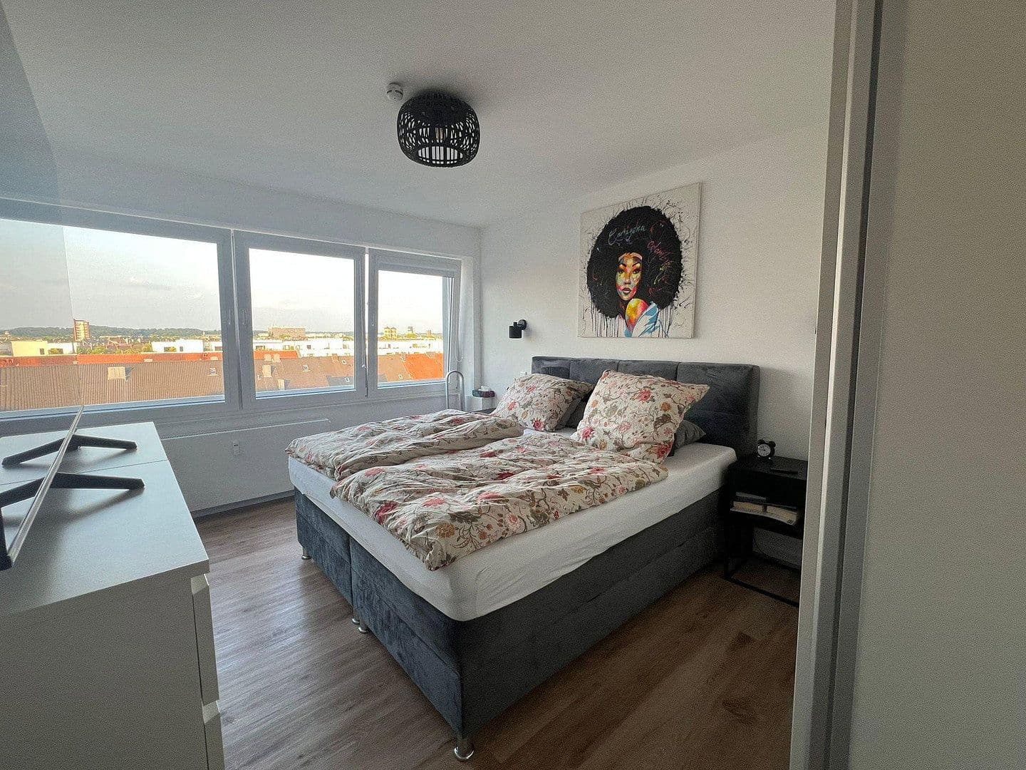Prenájom bytu 2-izbový 55 m², Augustastr. 32, Düsseldorf, Severné Porýnie - Westfálsko Prenájom bytu 2-izbový 55 m², Augustastr. 32, Düsseldorf, Severné Porýnie - Westfálsko