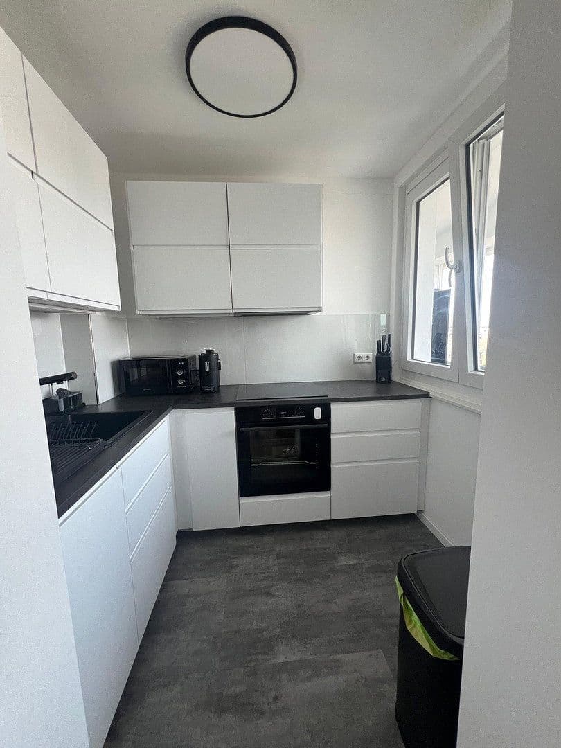 Prenájom bytu 2-izbový 55 m², Augustastr. 32, Düsseldorf, Severné Porýnie - Westfálsko Prenájom bytu 2-izbový 55 m², Augustastr. 32, Düsseldorf, Severné Porýnie - Westfálsko
