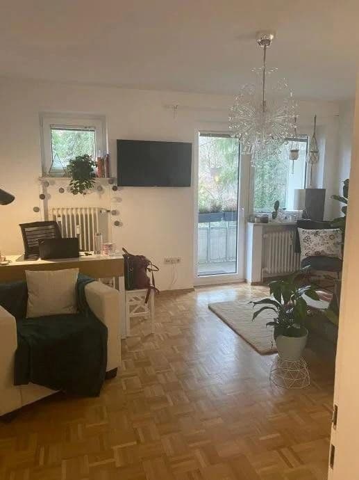 Prenájom bytu 2-izbový 64 m², München, Bavorsko Prenájom bytu 2-izbový 64 m², München, Bavorsko