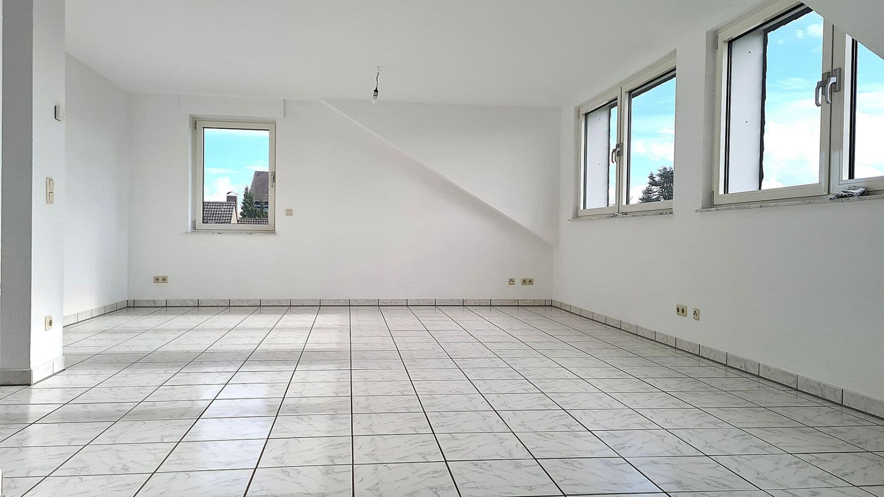 Prenájom bytu 2-izbový 76 m², Dinslaken, Severné Porýnie - Westfálsko Prenájom bytu 2-izbový 76 m², Dinslaken, Severné Porýnie - Westfálsko