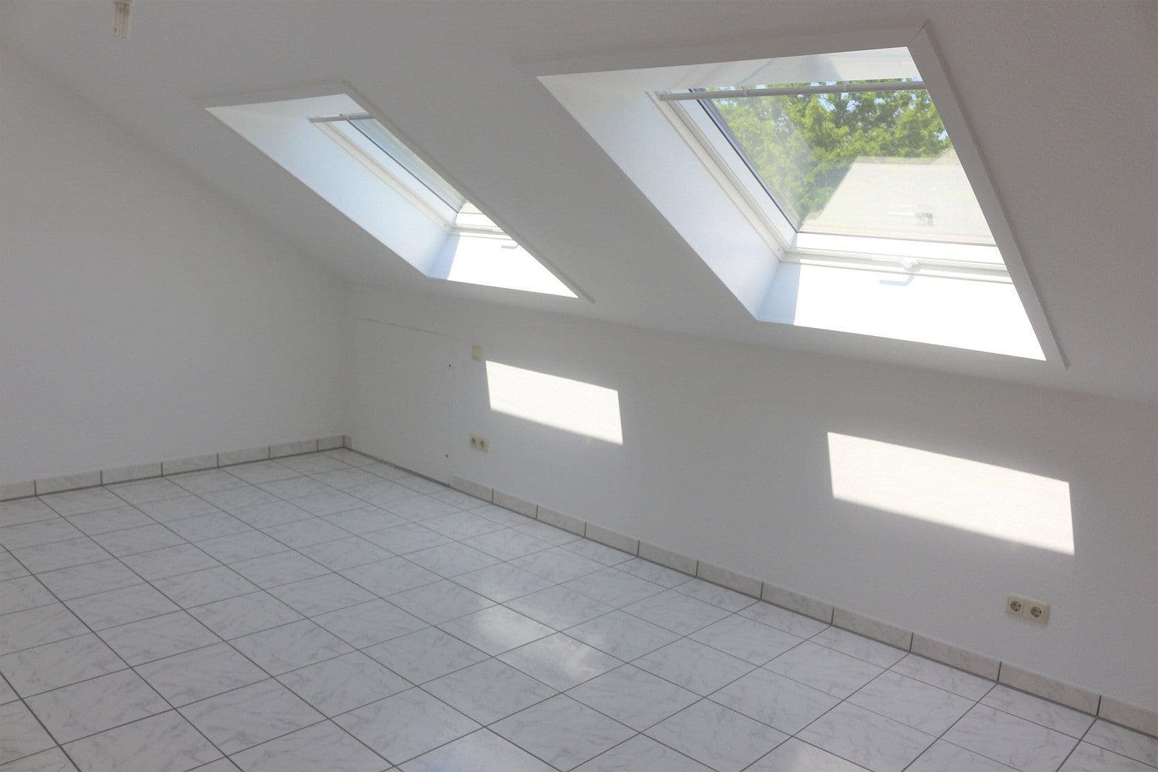 Prenájom bytu 2-izbový 76 m², Dinslaken, Severné Porýnie - Westfálsko Prenájom bytu 2-izbový 76 m², Dinslaken, Severné Porýnie - Westfálsko
