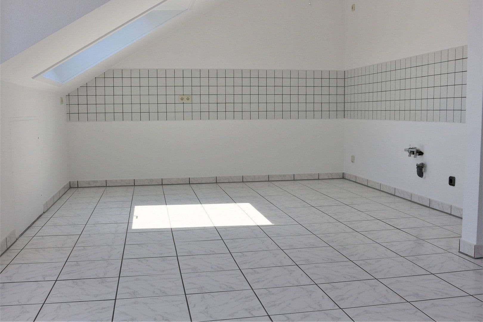 Prenájom bytu 2-izbový 76 m², Dinslaken, Severné Porýnie - Westfálsko Prenájom bytu 2-izbový 76 m², Dinslaken, Severné Porýnie - Westfálsko