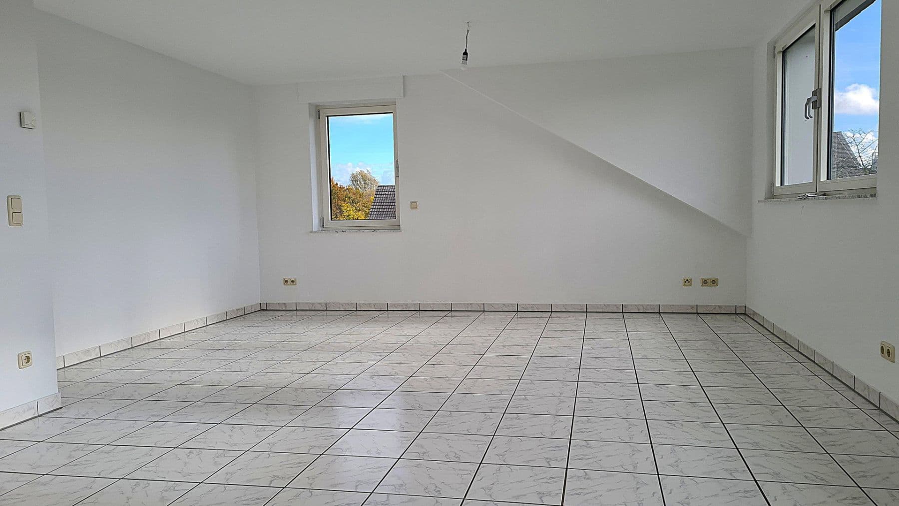 Prenájom bytu 2-izbový 76 m², Dinslaken, Severné Porýnie - Westfálsko Prenájom bytu 2-izbový 76 m², Dinslaken, Severné Porýnie - Westfálsko