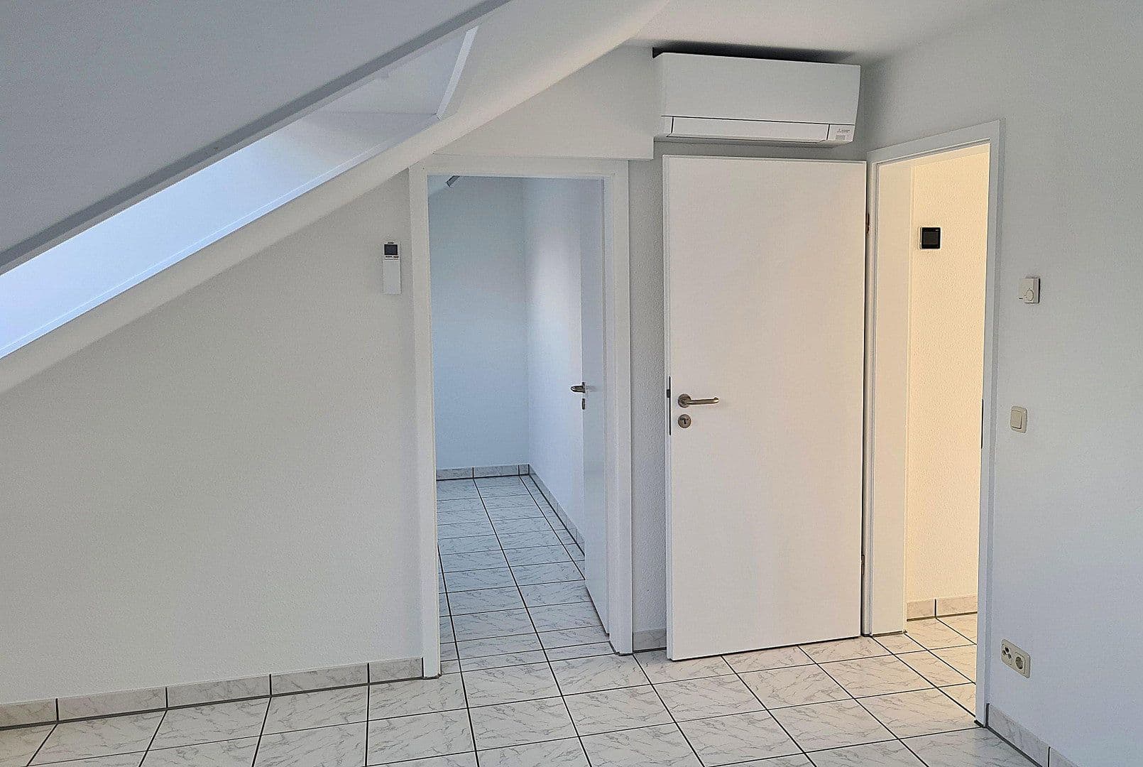 Prenájom bytu 2-izbový 76 m², Dinslaken, Severné Porýnie - Westfálsko Prenájom bytu 2-izbový 76 m², Dinslaken, Severné Porýnie - Westfálsko