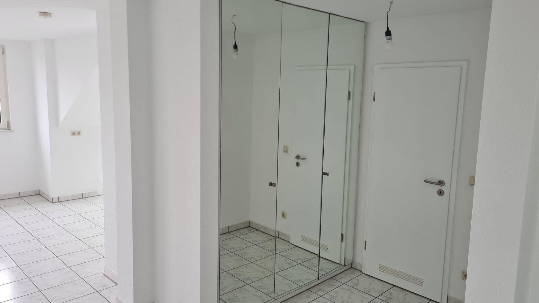 Prenájom bytu 2-izbový 76 m², Dinslaken, Severné Porýnie - Westfálsko Prenájom bytu 2-izbový 76 m², Dinslaken, Severné Porýnie - Westfálsko