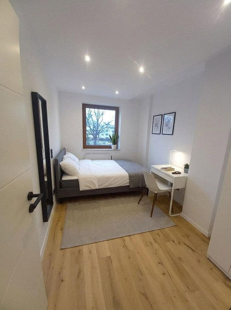 Prenájom bytu 5-izbový 13 m², Boschetsriederstr. 121, München, Bavorsko Prenájom bytu 5-izbový 13 m², Boschetsriederstr. 121, München, Bavorsko