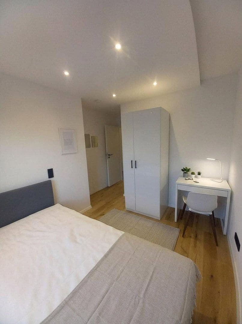 Prenájom bytu 5-izbový 13 m², Boschetsriederstr. 121, München, Bavorsko Prenájom bytu 5-izbový 13 m², Boschetsriederstr. 121, München, Bavorsko