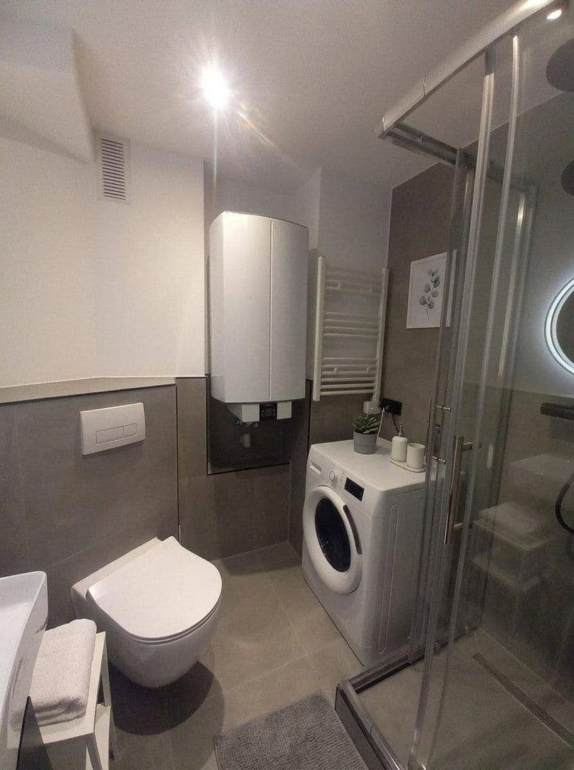 Prenájom bytu 5-izbový 13 m², Boschetsriederstr. 121, München, Bavorsko Prenájom bytu 5-izbový 13 m², Boschetsriederstr. 121, München, Bavorsko