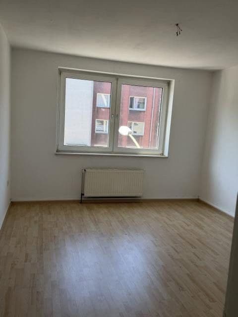 Predaj domu 699 m², pozemek 516 m², Javastraße, Duisburg, Severné Porýnie - Westfálsko Predaj domu 699 m², pozemek 516 m², Javastraße, Duisburg, Severné Porýnie - Westfálsko