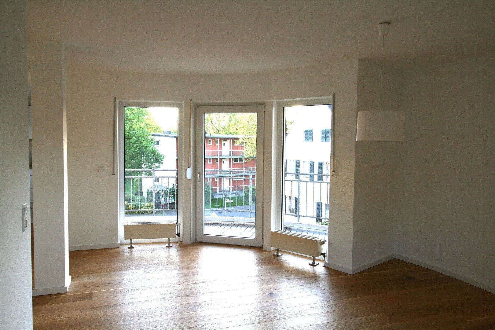 Prenájom bytu 2-izbový 71 m², Leverkusen-Wiesdorf, Severné Porýnie - Westfálsko Prenájom bytu 2-izbový 71 m², Leverkusen-Wiesdorf, Severné Porýnie - Westfálsko