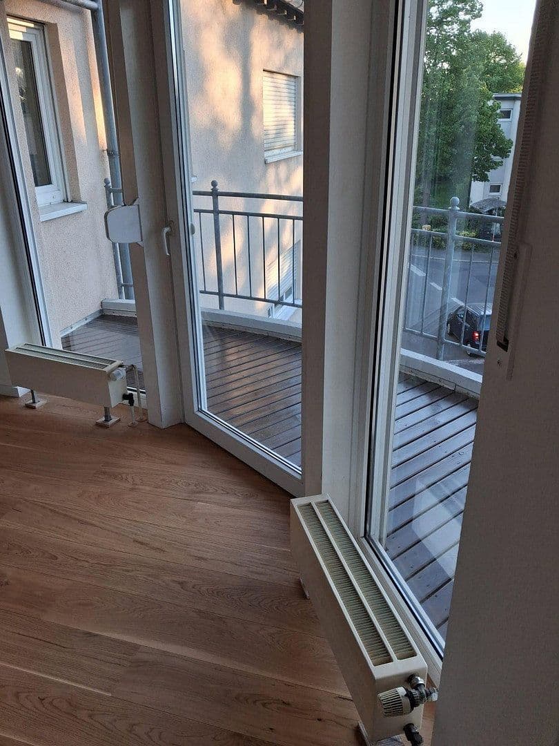 Prenájom bytu 2-izbový 71 m², Leverkusen-Wiesdorf, Severné Porýnie - Westfálsko Prenájom bytu 2-izbový 71 m², Leverkusen-Wiesdorf, Severné Porýnie - Westfálsko