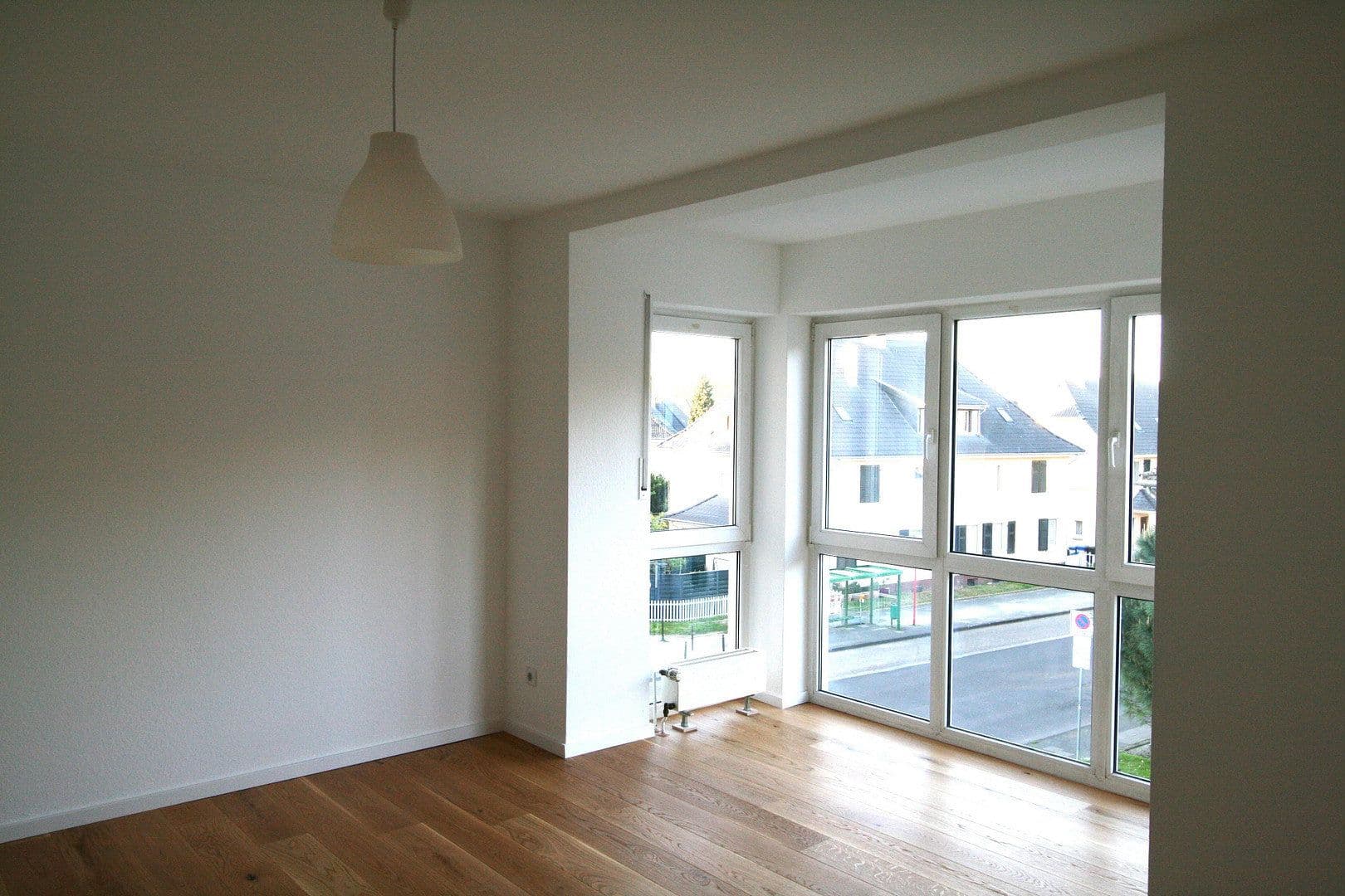 Prenájom bytu 2-izbový 71 m², Leverkusen-Wiesdorf, Severné Porýnie - Westfálsko Prenájom bytu 2-izbový 71 m², Leverkusen-Wiesdorf, Severné Porýnie - Westfálsko