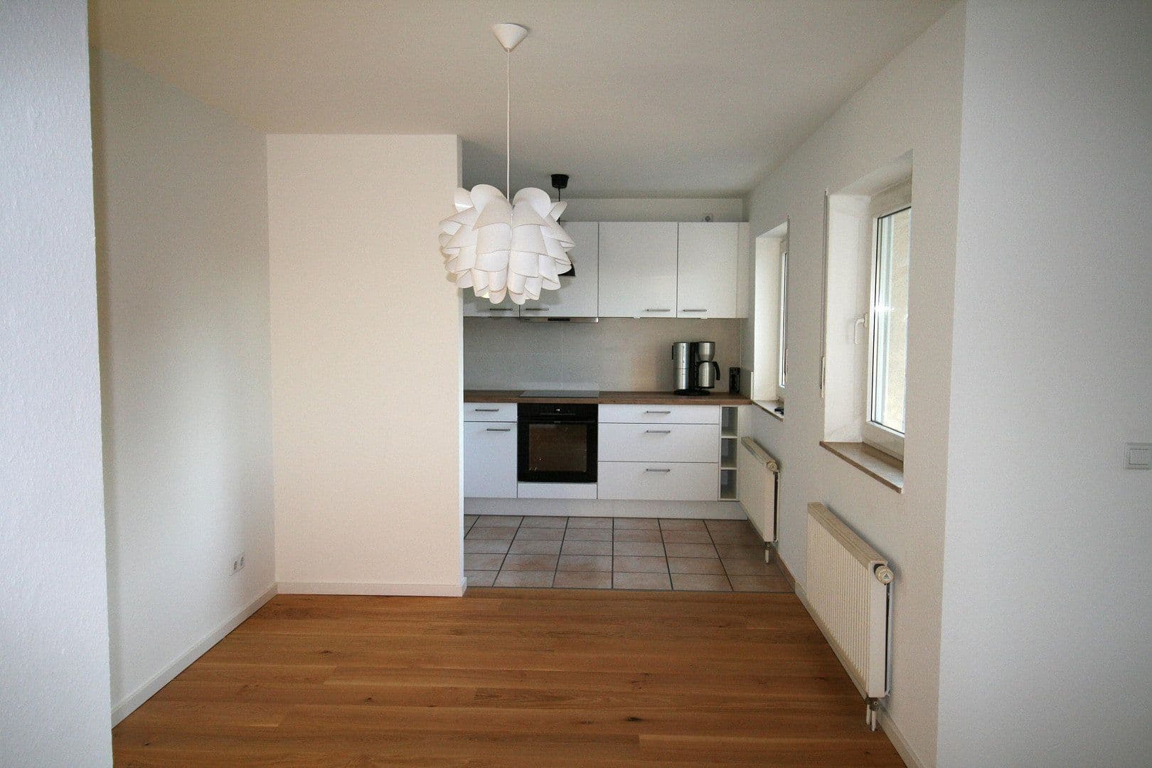 Prenájom bytu 2-izbový 71 m², Leverkusen-Wiesdorf, Severné Porýnie - Westfálsko Prenájom bytu 2-izbový 71 m², Leverkusen-Wiesdorf, Severné Porýnie - Westfálsko