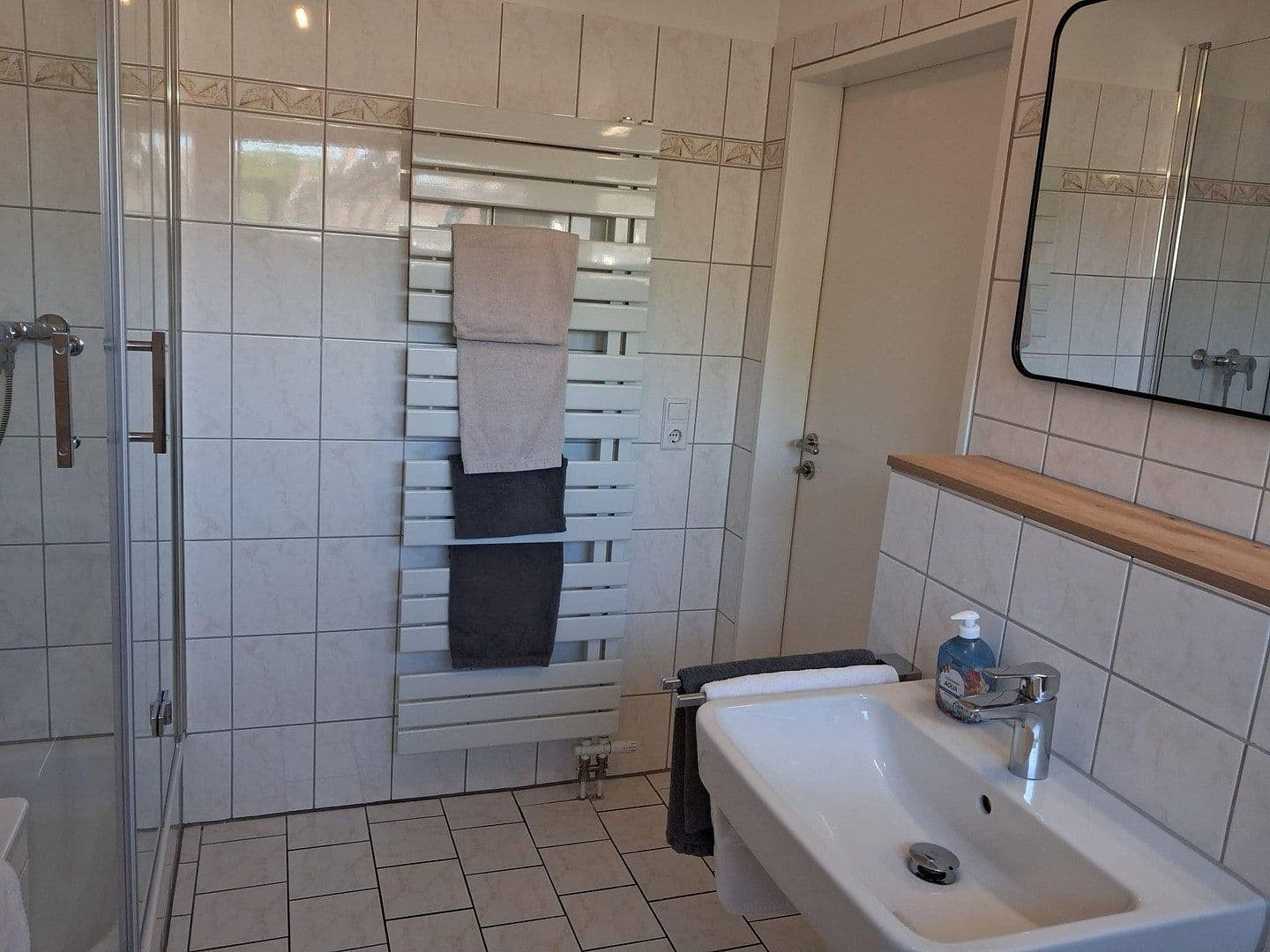 Prenájom bytu 2-izbový 71 m², Leverkusen-Wiesdorf, Severné Porýnie - Westfálsko Prenájom bytu 2-izbový 71 m², Leverkusen-Wiesdorf, Severné Porýnie - Westfálsko