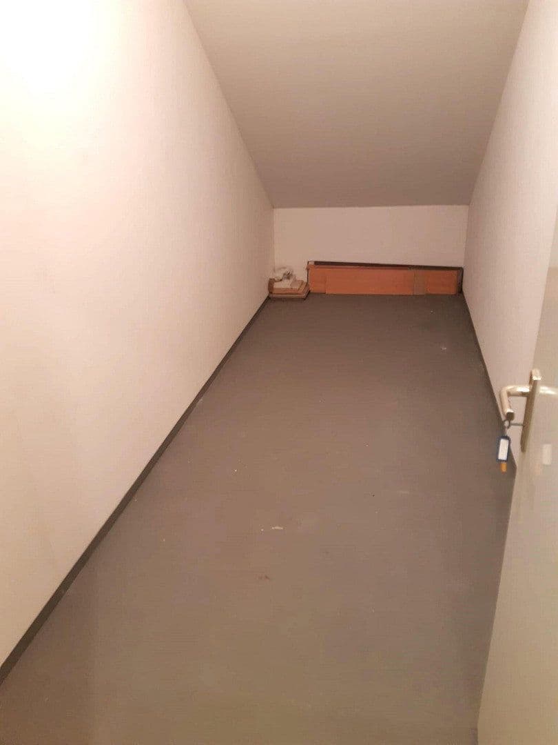 Prenájom bytu 2-izbový 71 m², Leverkusen-Wiesdorf, Severné Porýnie - Westfálsko Prenájom bytu 2-izbový 71 m², Leverkusen-Wiesdorf, Severné Porýnie - Westfálsko