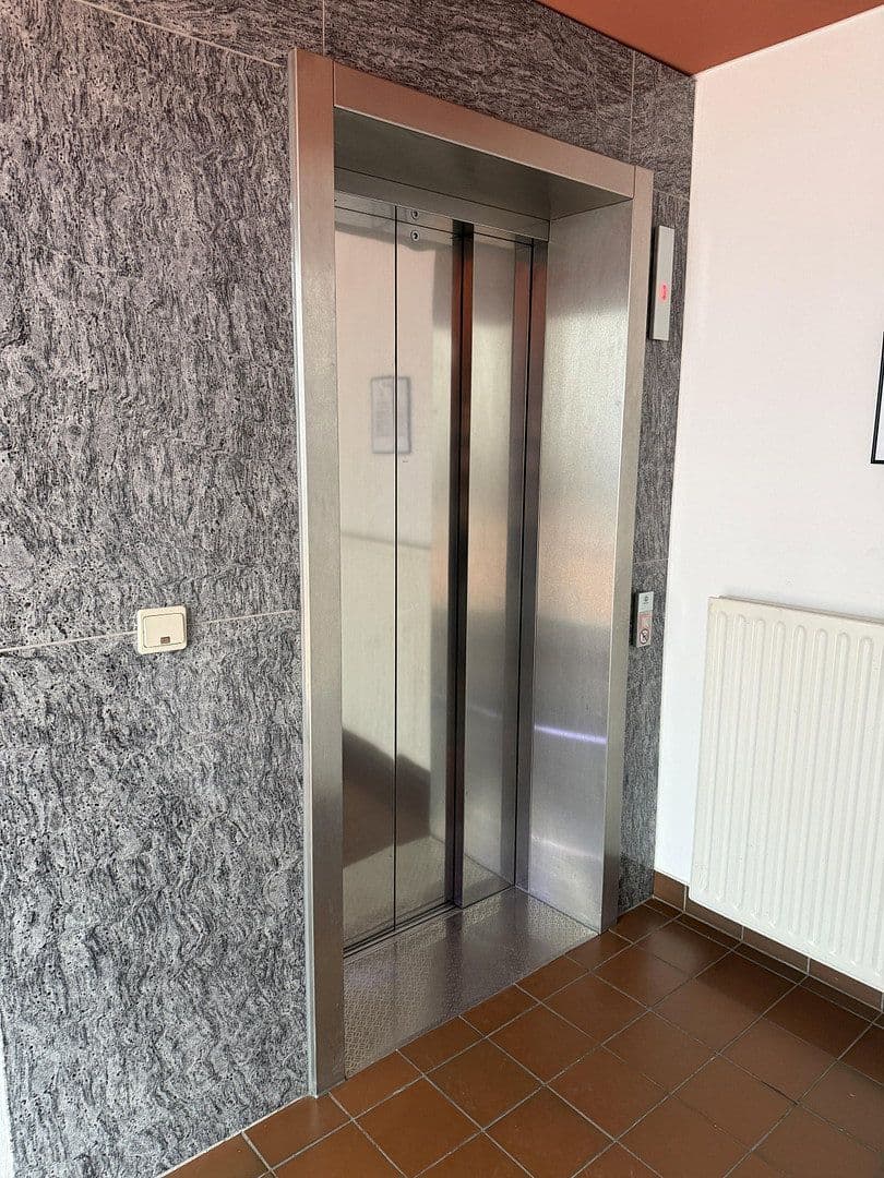 Prenájom bytu 1-izbový 61 m², Mühlengasse 3-5, Köln, Severné Porýnie - Westfálsko Prenájom bytu 1-izbový 61 m², Mühlengasse 3-5, Köln, Severné Porýnie - Westfálsko