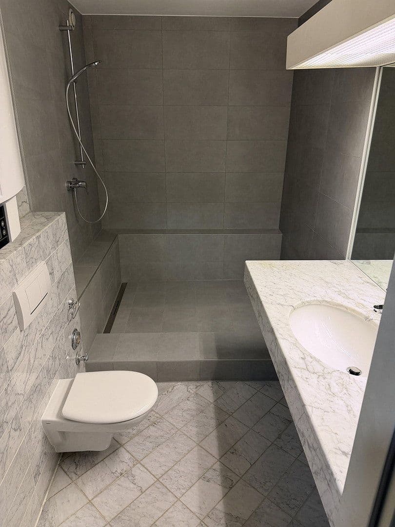 Prenájom bytu 1-izbový 61 m², Mühlengasse 3-5, Köln, Severné Porýnie - Westfálsko Prenájom bytu 1-izbový 61 m², Mühlengasse 3-5, Köln, Severné Porýnie - Westfálsko
