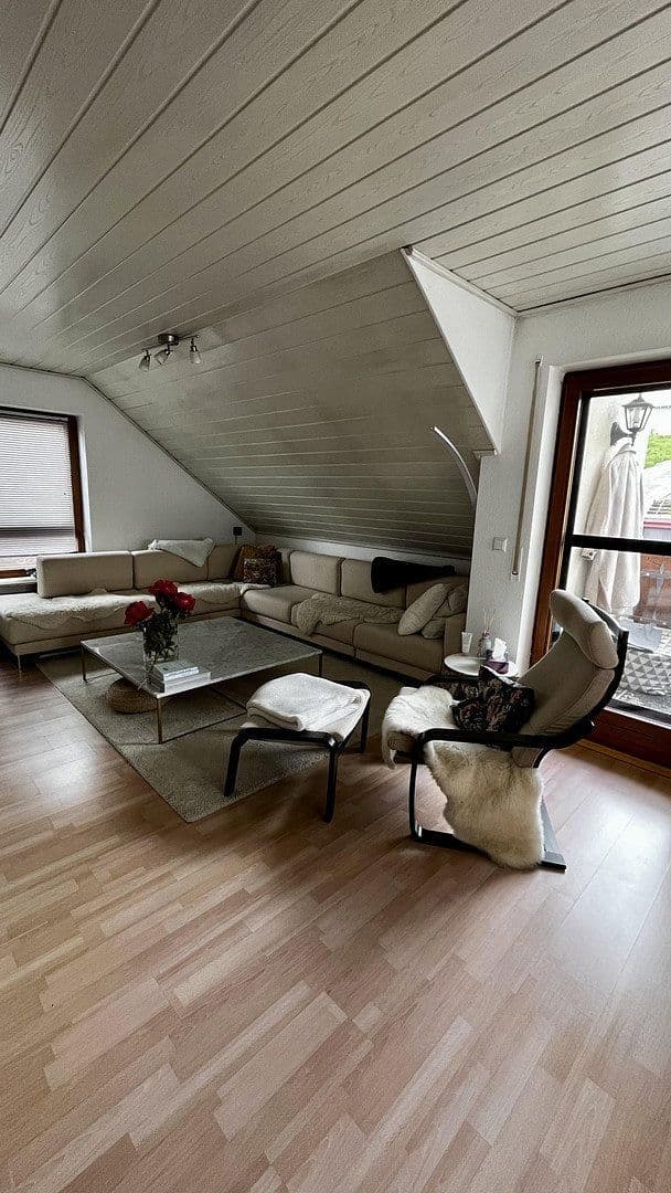 Prenájom bytu 3-izbový 71 m², Bernhaldenweg 27, Spiegelberg, Bádensko-Wurttembersko Prenájom bytu 3-izbový 71 m², Bernhaldenweg 27, Spiegelberg, Bádensko-Wurttembersko