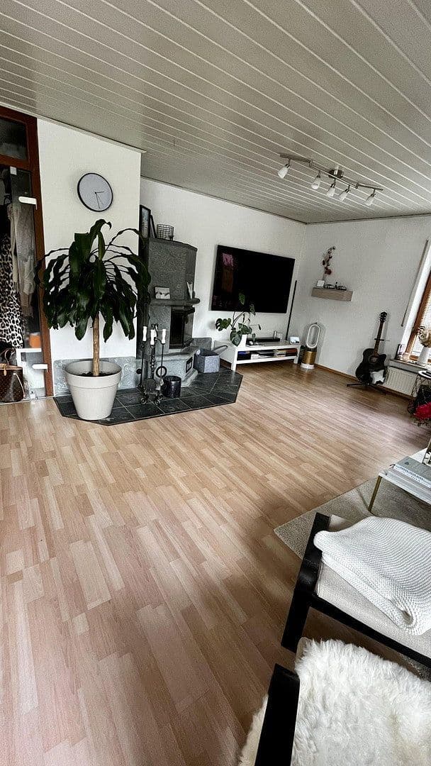 Prenájom bytu 3-izbový 71 m², Bernhaldenweg 27, Spiegelberg, Bádensko-Wurttembersko Prenájom bytu 3-izbový 71 m², Bernhaldenweg 27, Spiegelberg, Bádensko-Wurttembersko