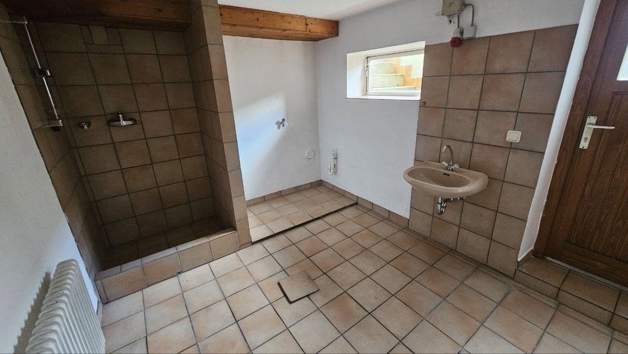 Predaj domu 120 m², pozemek 1.500 m², Tiefenbach 27, Bad Alexandersbad, Bavorsko Predaj domu 120 m², pozemek 1.500 m², Tiefenbach 27, Bad Alexandersbad, Bavorsko