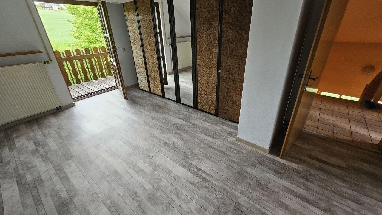 Predaj domu 120 m², pozemek 1.500 m², Tiefenbach 27, Bad Alexandersbad, Bavorsko Predaj domu 120 m², pozemek 1.500 m², Tiefenbach 27, Bad Alexandersbad, Bavorsko