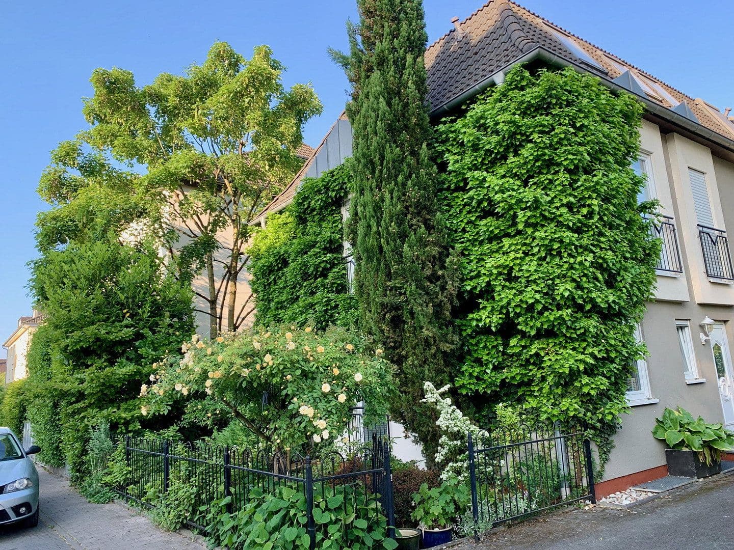 Predaj domu 157 m², pozemek 190 m², Am Wiesenrain, Frankfurt am Main, Hesensko Predaj domu 157 m², pozemek 190 m², Am Wiesenrain, Frankfurt am Main, Hesensko