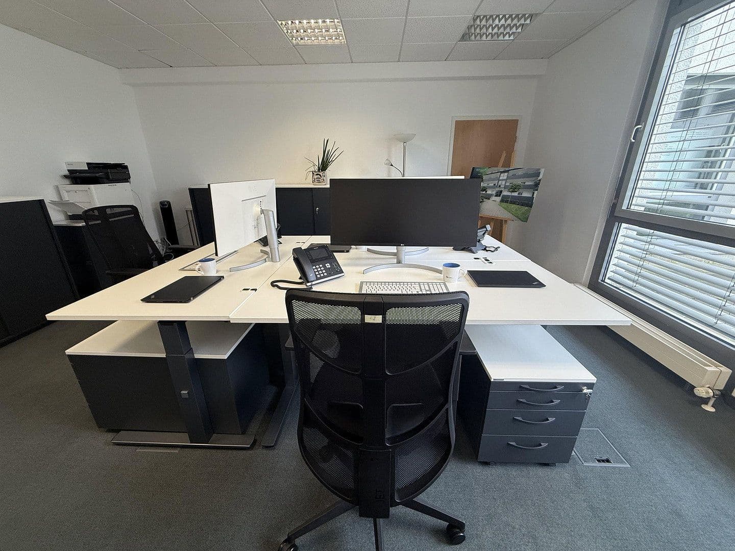 Prenájom kancelárie 355 m², Angermunder Straße 126, Düsseldorf - Angermund, Severné Porýnie - Westfálsko Prenájom kancelárie 355 m², Angermunder Straße 126, Düsseldorf - Angermund, Severné Porýnie - Westfálsko