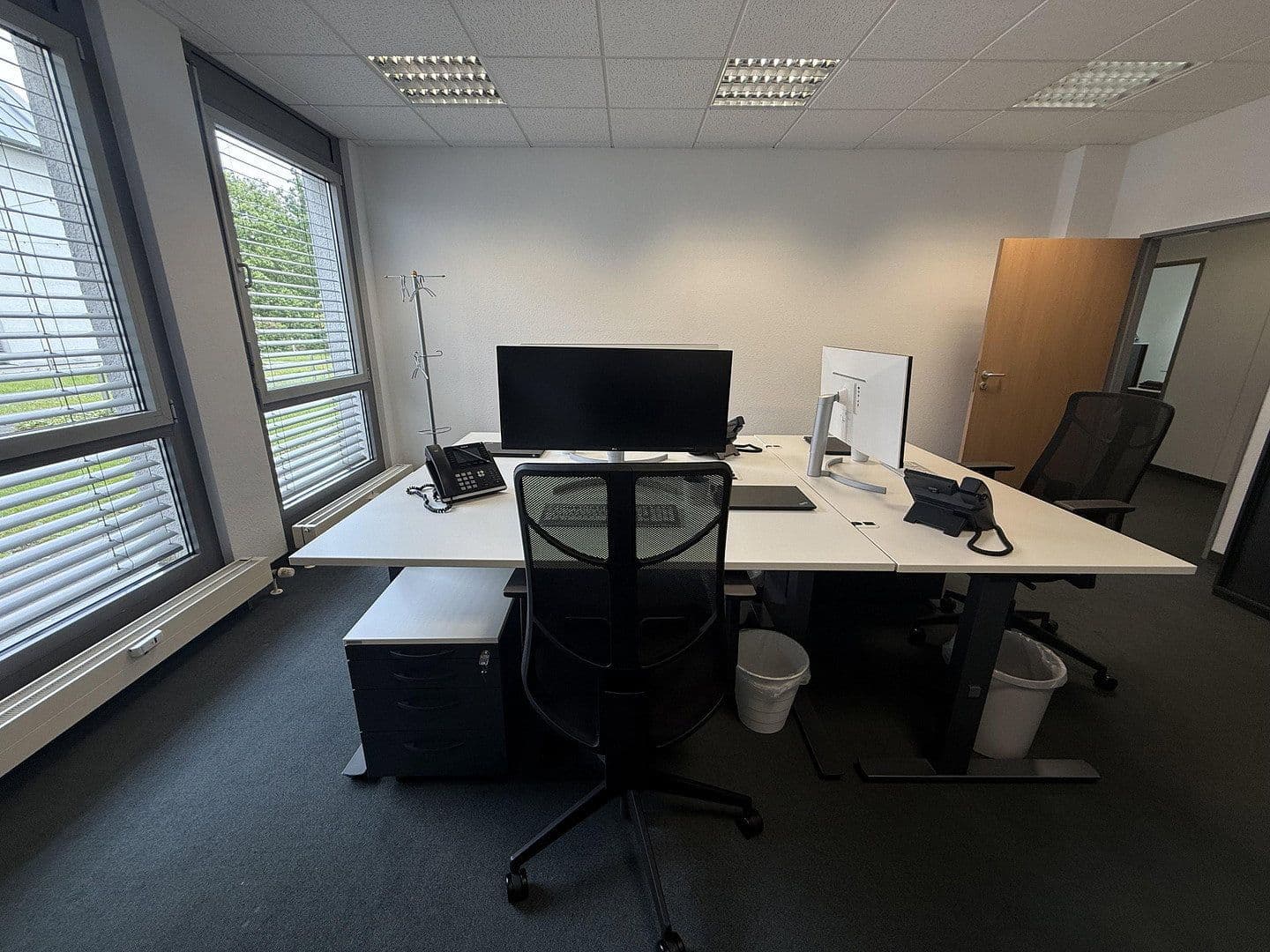 Prenájom kancelárie 355 m², Angermunder Straße 126, Düsseldorf - Angermund, Severné Porýnie - Westfálsko Prenájom kancelárie 355 m², Angermunder Straße 126, Düsseldorf - Angermund, Severné Porýnie - Westfálsko
