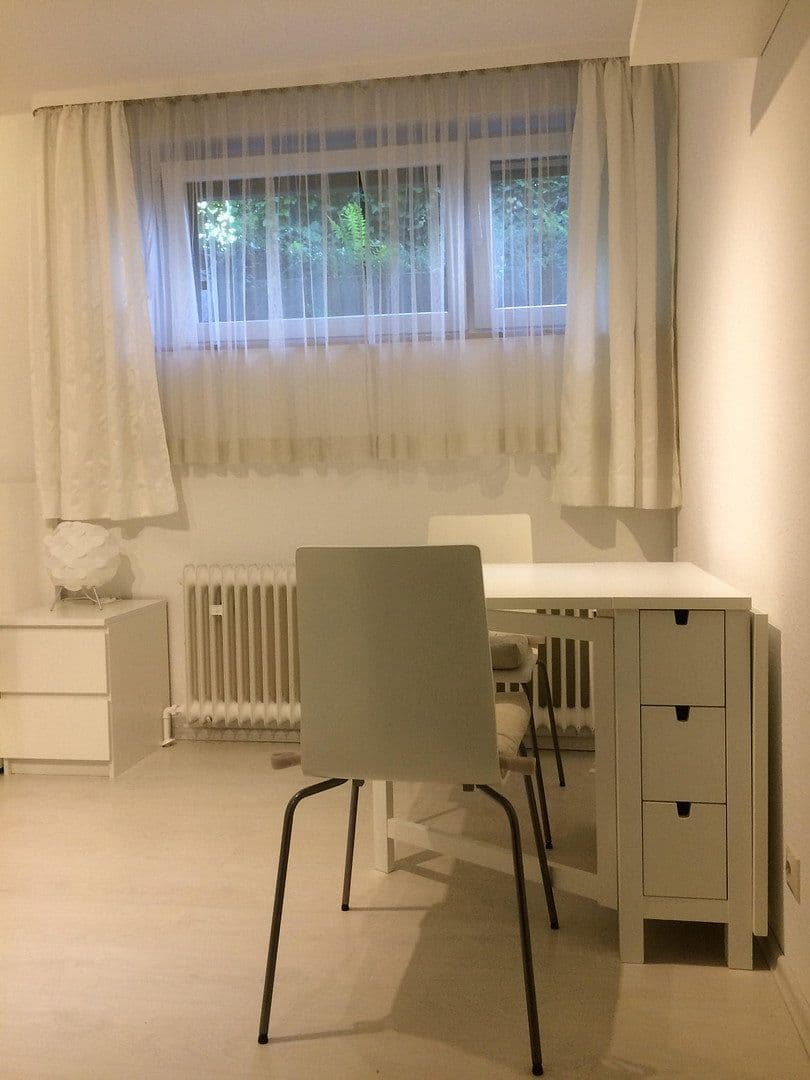 Prenájom bytu 1-izbový 16 m², Stuttgart-Kaltental, Bádensko-Wurttembersko Prenájom bytu 1-izbový 16 m², Stuttgart-Kaltental, Bádensko-Wurttembersko