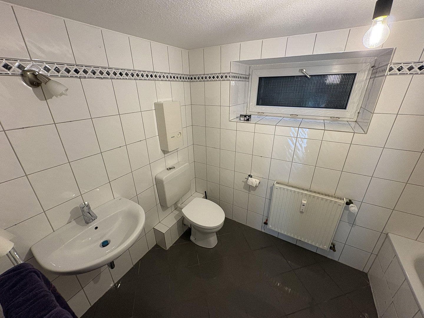 Prenájom bytu 2-izbový 51 m², Kleestraße 55, Wuppertal, Severné Porýnie - Westfálsko Prenájom bytu 2-izbový 51 m², Kleestraße 55, Wuppertal, Severné Porýnie - Westfálsko