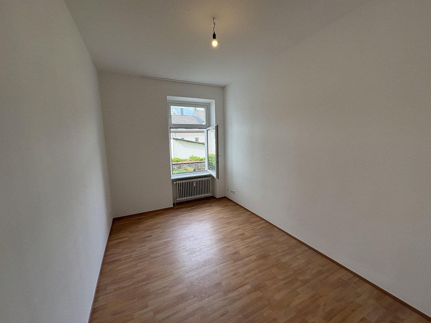 Prenájom bytu 2-izbový 51 m², Kleestraße 55, Wuppertal, Severné Porýnie - Westfálsko Prenájom bytu 2-izbový 51 m², Kleestraße 55, Wuppertal, Severné Porýnie - Westfálsko