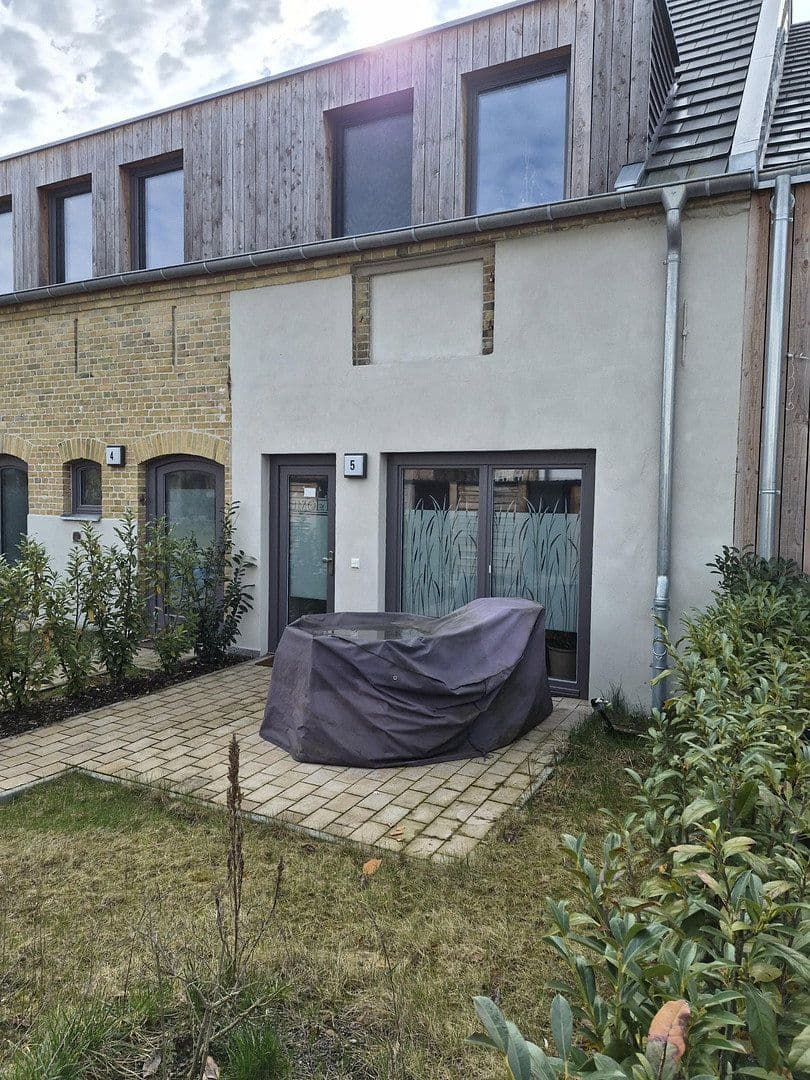 Prenájom bytu 4-izbový 139 m², Dorfaue 3a, Oberkrämer, Brandenbursko Prenájom bytu 4-izbový 139 m², Dorfaue 3a, Oberkrämer, Brandenbursko