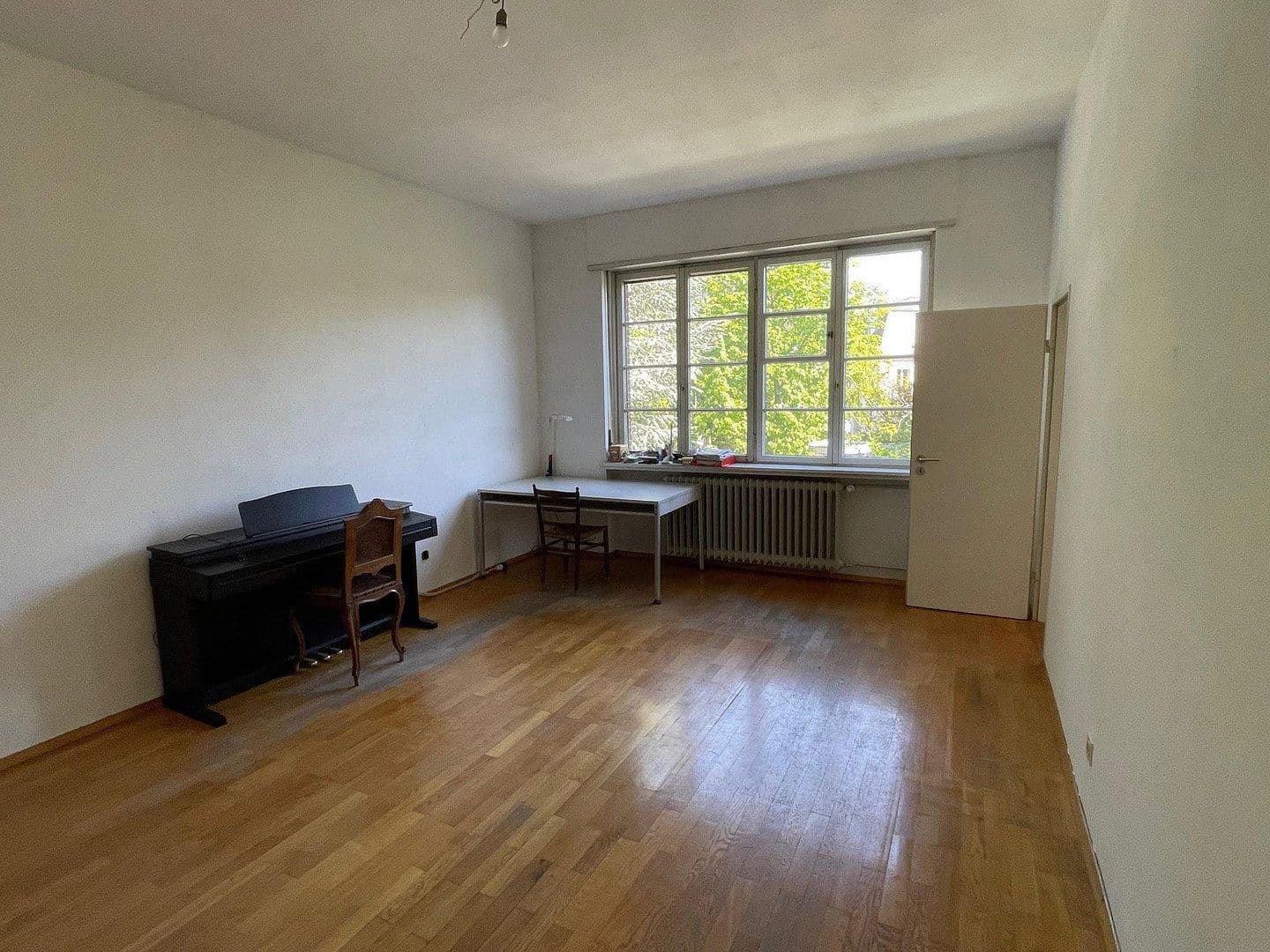 Predaj domu 252 m², pozemek 417 m², Frankfurt, Hesensko Predaj domu 252 m², pozemek 417 m², Frankfurt, Hesensko