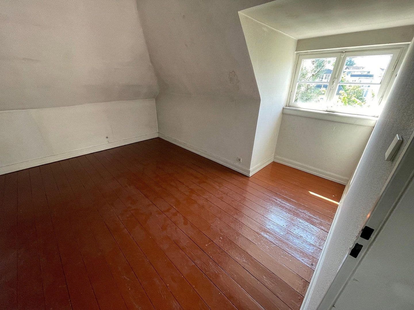 Predaj domu 252 m², pozemek 417 m², Frankfurt, Hesensko Predaj domu 252 m², pozemek 417 m², Frankfurt, Hesensko