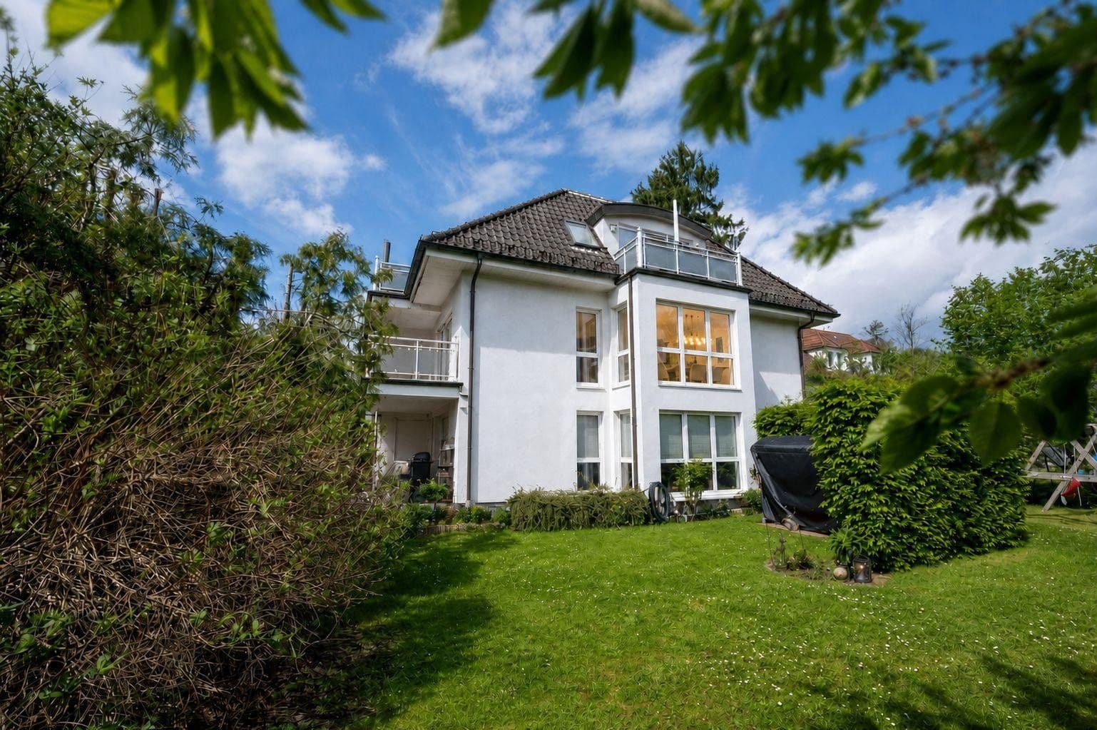 Predaj bytu 3-izbový 87 m², Reiherallee 52, Berlin, Berlín Predaj bytu 3-izbový 87 m², Reiherallee 52, Berlin, Berlín
