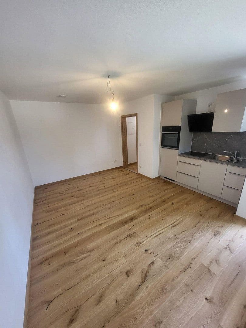 Prenájom bytu 2-izbový 43 m², Linkstraße 9, München, Bavorsko Prenájom bytu 2-izbový 43 m², Linkstraße 9, München, Bavorsko