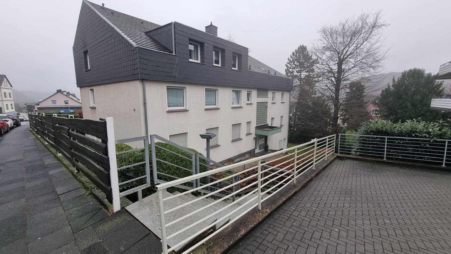Prenájom bytu 3-izbový 94 m², Unterm Hagen 25, Hagen Hohenlimburg, Severné Porýnie - Westfálsko Prenájom bytu 3-izbový 94 m², Unterm Hagen 25, Hagen Hohenlimburg, Severné Porýnie - Westfálsko