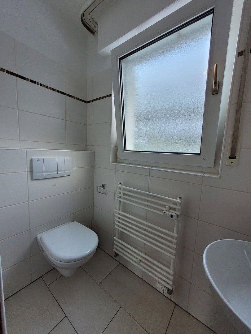 Prenájom bytu 3-izbový 94 m², Unterm Hagen 25, Hagen Hohenlimburg, Severné Porýnie - Westfálsko Prenájom bytu 3-izbový 94 m², Unterm Hagen 25, Hagen Hohenlimburg, Severné Porýnie - Westfálsko