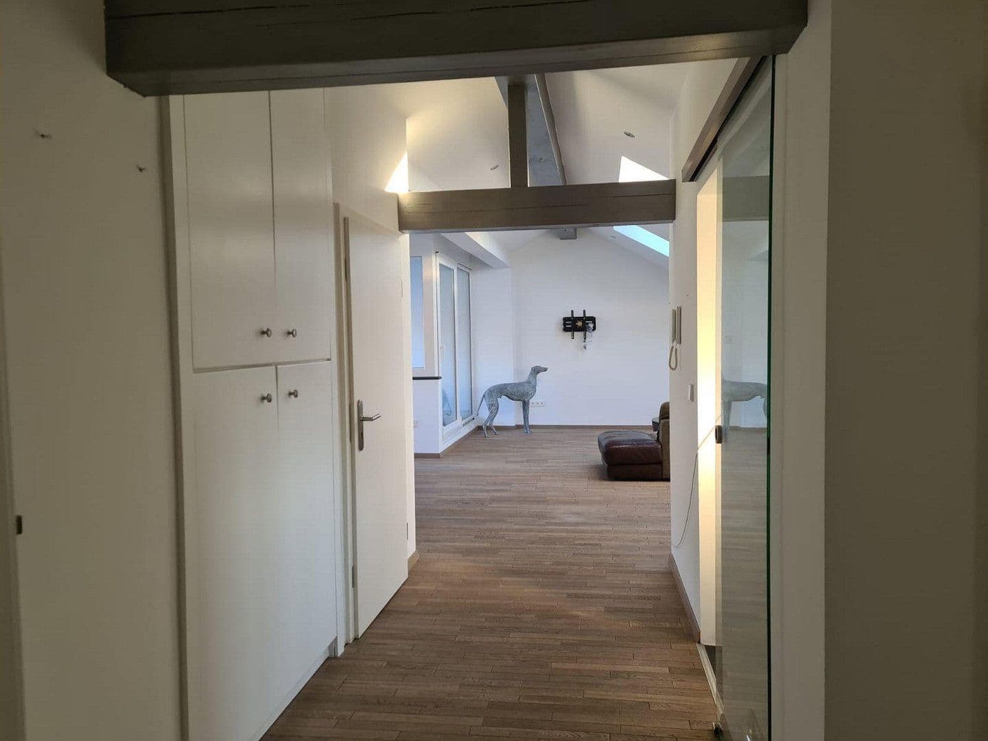 Prenájom bytu 3-izbový 96 m², Werastraße 135, Stuttgart, Bádensko-Wurttembersko Prenájom bytu 3-izbový 96 m², Werastraße 135, Stuttgart, Bádensko-Wurttembersko
