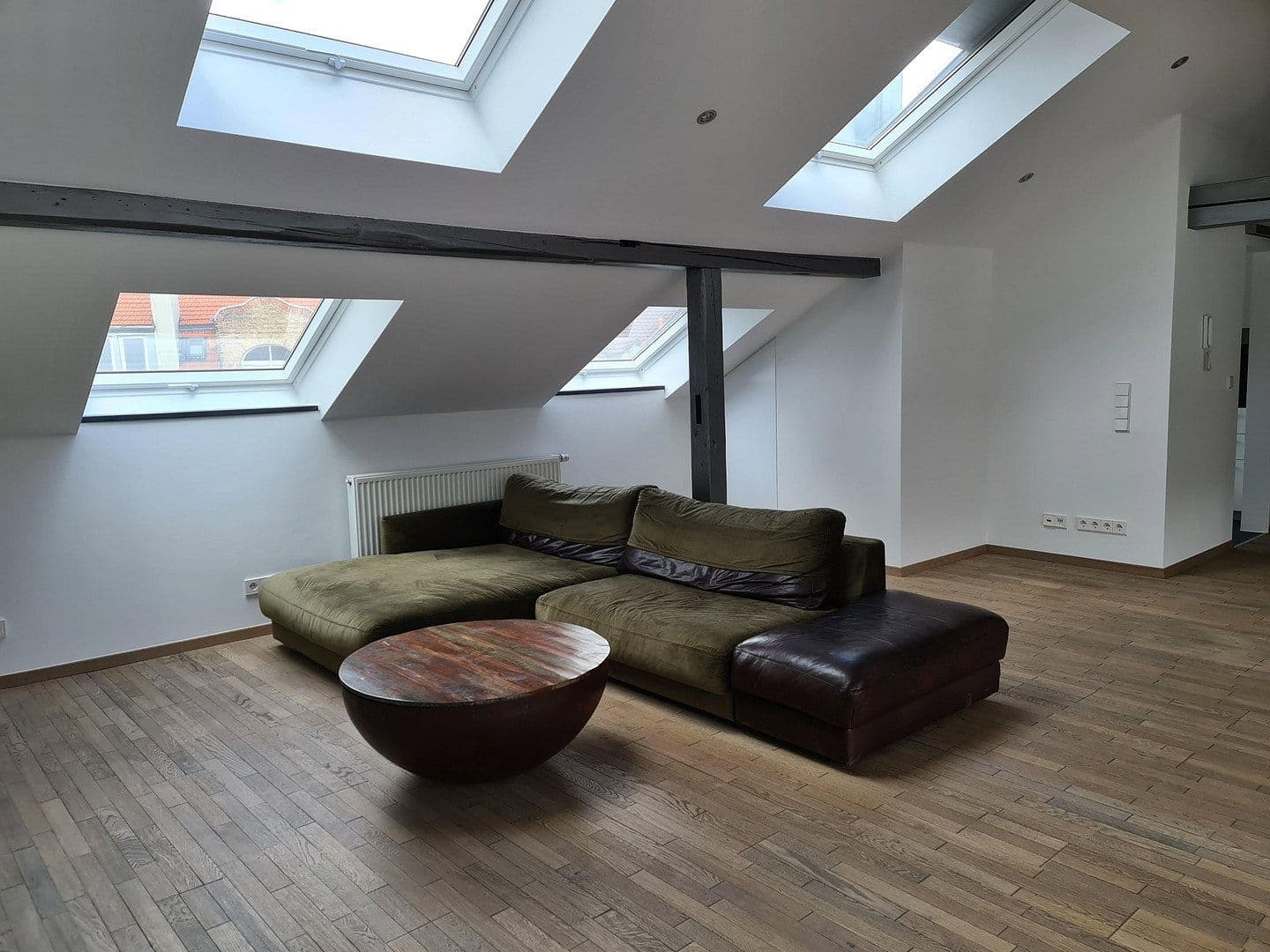 Prenájom bytu 3-izbový 96 m², Werastraße 135, Stuttgart, Bádensko-Wurttembersko Prenájom bytu 3-izbový 96 m², Werastraße 135, Stuttgart, Bádensko-Wurttembersko
