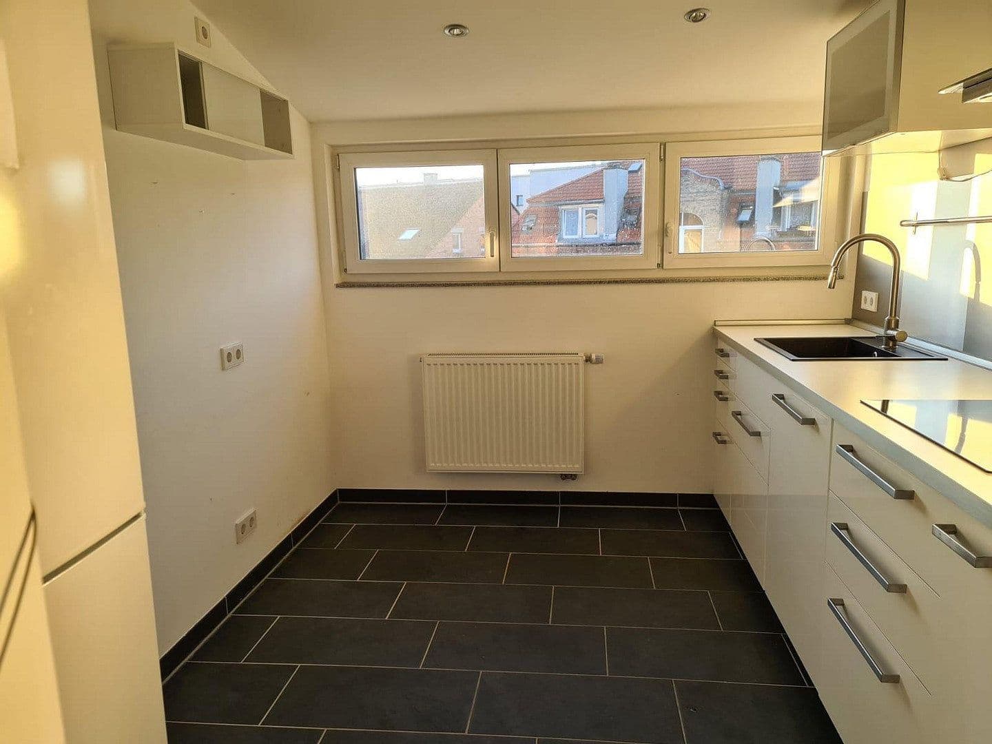 Prenájom bytu 3-izbový 96 m², Werastraße 135, Stuttgart, Bádensko-Wurttembersko Prenájom bytu 3-izbový 96 m², Werastraße 135, Stuttgart, Bádensko-Wurttembersko